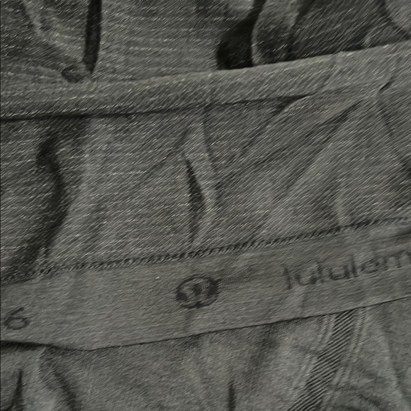 Lululemon Athletica black Fitted Short Sleeve T-Shirt - Picture 6 of 6